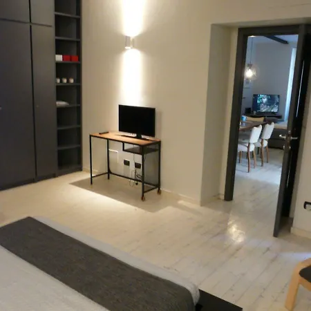 Cavour5 *